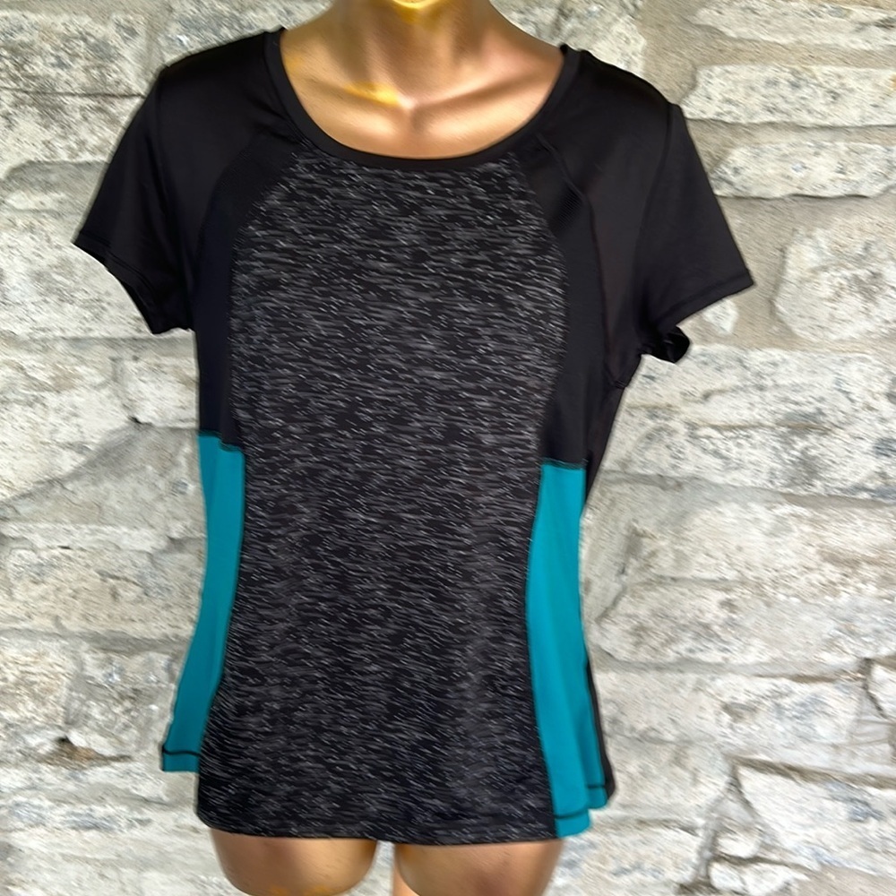 Hyba activewear top